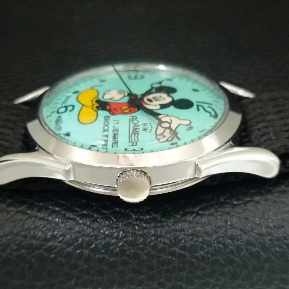 Vintage 1988 Disney Roamer Manual Mens Silver Watch W/Nato Strap & Mickey accent